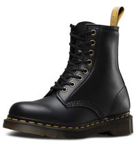 Bota Dr. Martens Vegan 1460 8 Eye Unissex Black Felix Rub Off Bota Dr. Martens Vegan 1460 8 Eye Unissex Black Felix Rub Off