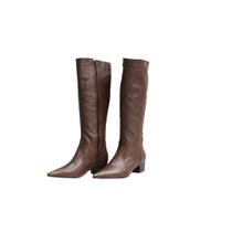 Bota Feminina Bico Fino Cano Longo Couro Salto 4 Cm Camel Spinelli