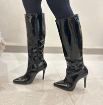 Bota feminina cano alto salto fino verniz zíper forrada