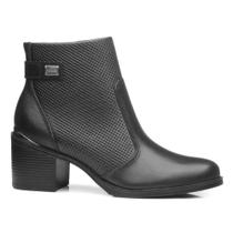 Bota Feminina Cano Curto em Couro Preto Detalhes - Pegada Preto