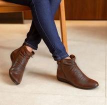 Bota feminina cano curto perlatto em couro - ang811 Bota feminina cano curto perlatto em couro - ang811