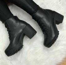 Bota Feminina Cano Médio material sintético Preto