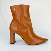 Bota feminina caramelo cano curto salto alto 953