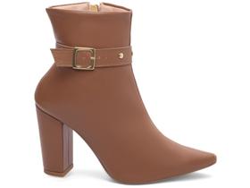 Bota Feminina Caramelo Elegante com Fivela Salto Conforto