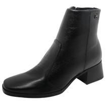 Bota Feminina Conforto Couro Soft Touch Salto Medio Pegada