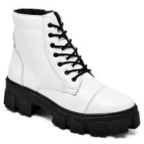 Bota Feminina Coturno Em Couro Tratorado Plataforma Blogueira Moda