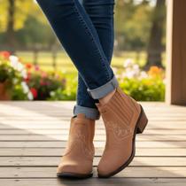 Bota Feminina Country Marca Campolina Couro Nobuck Cor Rato Marrom Claro 3636 Bota Feminina Country Marca Campolina Couro Nobuck Cor Rato Marrom Claro 3636