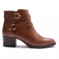 Bota Feminina Couro Cano Curto Salto Baixo Fivela Conforto
