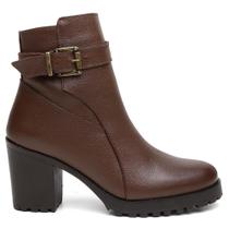 Bota Feminina Couro Casual Cano Médio Fivela Salto Tratorado