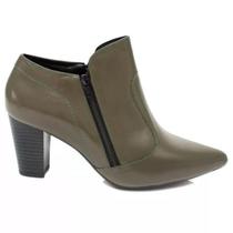 Bota Feminina Em Couro Bico Fino Salto Grosso Levina Alves Bota Feminina Em Couro Bico Fino Salto Grosso Levina Alves