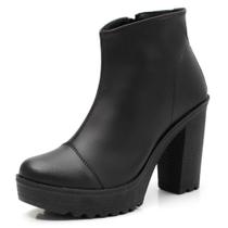 Bota Feminina JCL STORE Coturno Cano Curto Casual Tratorada Lisa Moderna