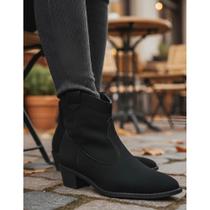 Bota Feminina Moleca Montaria Camurça Conforto 5353.200 Bota Feminina Moleca Montaria Camurça Conforto 5353.200