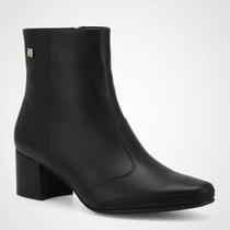 Bota Feminina Ramarim Cano Curto Salto Grosso Couro 2657101 Preto