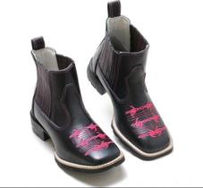 Bota Feminina RR Botas Texana Country em Couro Boradado Arame Bico Quadrado Bota Feminina RR Botas Texana Country em Couro Boradado Arame Bico Quadrado