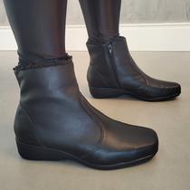 Bota Feminina Serena Forrada com Lã Cano Curto