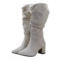 Bota Feminina Slouthy Lirom Macia Cano Alto Enrugada Salto Grosso Bico Fino Creme