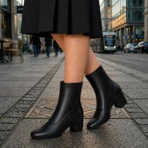 Bota Feminina Stretch Cano Médio Bico Quadrado Salto Grosso Bota Feminina Stretch Cano Médio Bico Quadrado Salto Grosso