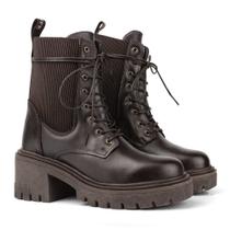 Bota Feminina Tratorada Cano Médio Couro Elástico Dia a Dia Bota Feminina Tratorada Cano Médio Couro Elástico Dia a Dia