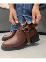 Bota feminina tratorada tendencia inverno 2025/2026