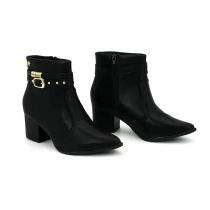 Bota Feminina Via Uno Cano Curto Salto Alto Preta Elegante e Moderna 828022SFACV Bota Feminina Via Uno Cano Curto Salto Alto Preta Elegante e Moderna 828022SFACV