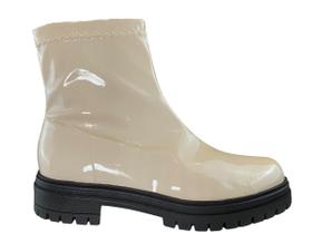Bota Feminino Off White Verniz Solado Tratorado Bota Feminino Off White Verniz Solado Tratorado
