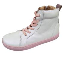 Bota Infantil Blue Infantis Anita de Couro Perolado e Cadarço Elástico Bota Infantil Blue Infantis Anita de Couro Perolado e Cadarço Elástico