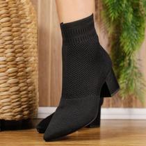 Bota Mariotta Knit Salto Médio Bloco Calce Fácil 20811-01 Cor:PretoTamanho:38 Bota Mariotta Knit Salto Médio Bloco Calce Fácil 20811-01 Cor:PretoTamanho:38