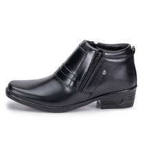 Bota Masculina Couro Country Bico Quadrado Cano Baixo Cor:PretoTamanho:44Genero:Masculino Bota Masculina Couro Country Bico Quadrado Cano Baixo Cor:PretoTamanho:44Genero:Masculino