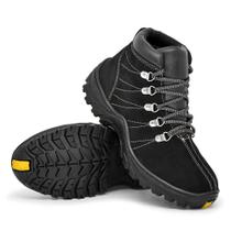 Bota Masculina em Couro Tratorada Com Cadarço e Costura Reforçada