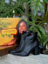 Bota Mississipi de Cano Médio Berteli ME572