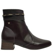 Bota Mississipi Marrom Feminina Com Detalhes J1052 Bota Mississipi Marrom Feminina Com Detalhes J1052
