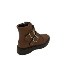 Bota moleca cano curto com fivela