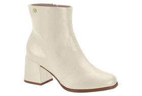 Bota Moleca Cano Curto Com Salto Bloco Branco Off Bota Moleca Cano Curto Com Salto Bloco Branco Off