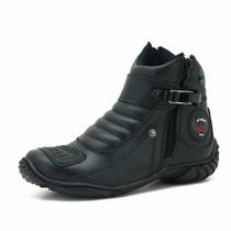 Bota Motociclista Cano Curto em Couro Atron com Pedaleira e Detalhe Costura