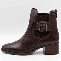 Bota Pegada Cano Curto com Fivela Salto Médio Feminina