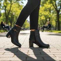 Bota Pegada Feminina Couro Legítimo Original Forrada Salto Bloco Conforto Cor:PretoTamanho:39