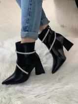 Bota preta feminina vizzano salto médio elegante e sofisticada confortavel e delicada 3093103 Bota preta feminina vizzano salto médio elegante e sofisticada confortavel e delicada 3093103