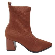 Bota Quiz Novidade Cabedal em Tecido Bota Quiz Novidade Cabedal em Tecido