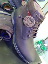 Bota solado Cross preto c/pintura.cafe Bota solado Cross preto c/pintura.cafe