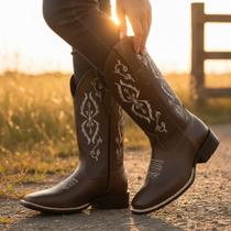 Bota Texana Feminina Em Couro Legítimo Cappuccino Cano Bordado Floral Kapell Bota Texana Feminina Em Couro Legítimo Cappuccino Cano Bordado Floral Kapell