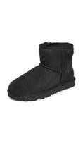 Bota UGG Classic Mini II Feminina - Preta Bota UGG Classic Mini II Feminina - Preta