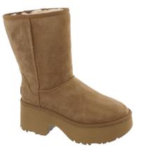Bota UGG Classic Short New Heights Feminina - Castanha Bota UGG Classic Short New Heights Feminina - Castanha