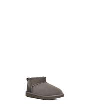 Bota UGG Classic Ultra Mini Cinza - Unissex Infantil - Tamanho 13