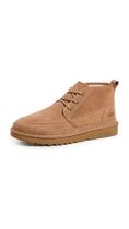 Bota UGG Neumel Moc Masculina em Camurça Castanha com Forro de Lã Bota UGG Neumel Moc Masculina em Camurça Castanha com Forro de Lã