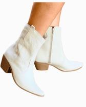 Bota Western Cano Médio Estilo Country com Sofisticação