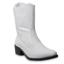 Bota Western Couro Feminina Modelo Marcante Moda Country Bico Fino Salto Grosso e Baixo