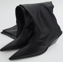Bota Zara sobre o joelho com salto cowboy Bota Zara sobre o joelho com salto cowboy