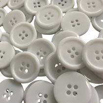 Botão de Costura Branco 20.5mm 4 Furos - 50 Peças Botão de Costura Branco 20.5mm 4 Furos - 50 Peças