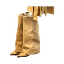 Botas Chelsea Femininas com Salto Médio e Bico Fino - Estilo Trendy e Elegante Botas Chelsea Femininas com Salto Médio e Bico Fino - Estilo Trendy e Elegante