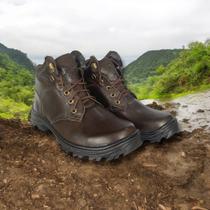 Botina Coturno Nomad: Explore o mundo com estilo e proteção Botina Coturno Nomad: Explore o mundo com estilo e proteção